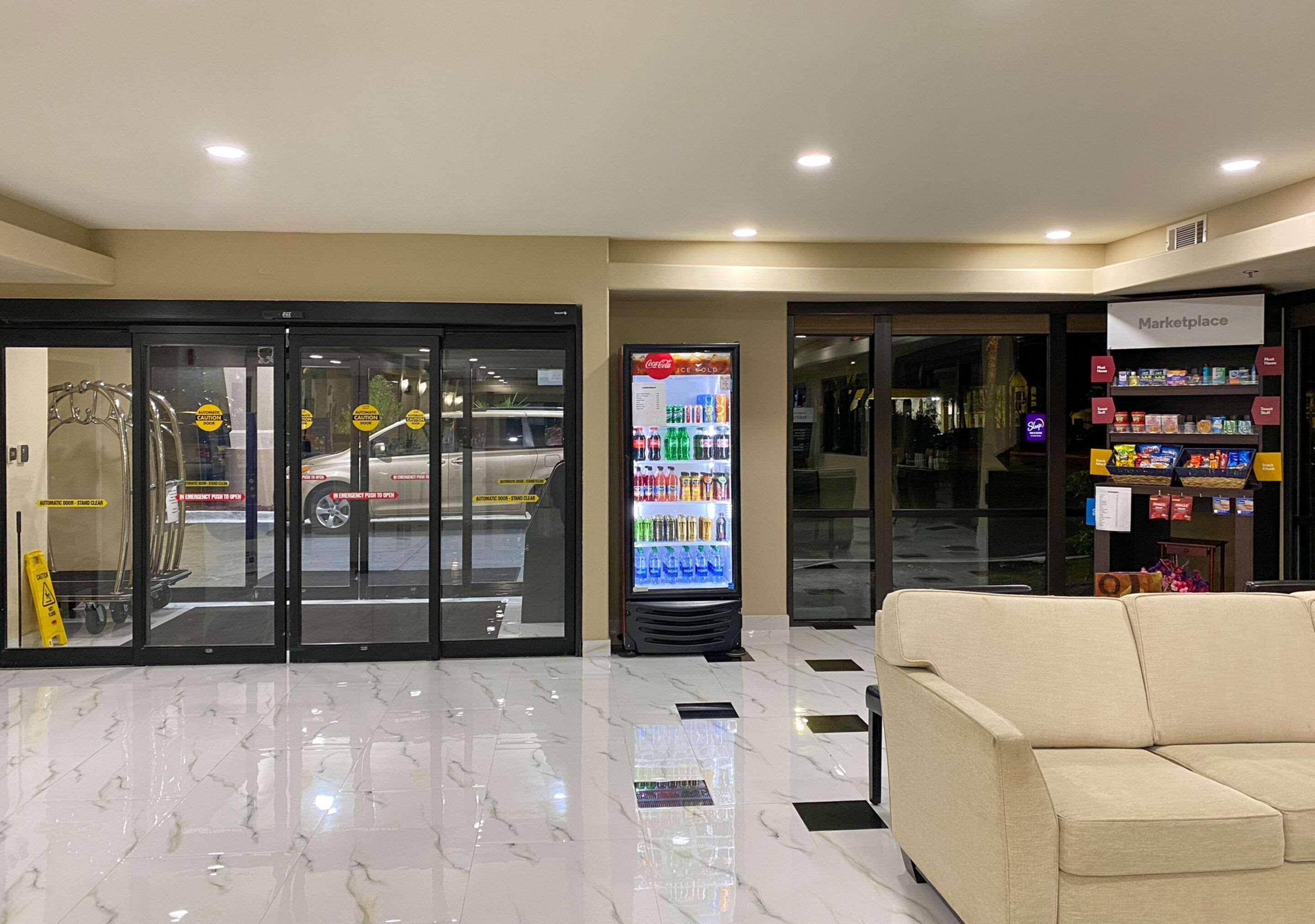 קינגסלנד Comfort Suites Kings Bay Naval Base Area מראה חיצוני תמונה